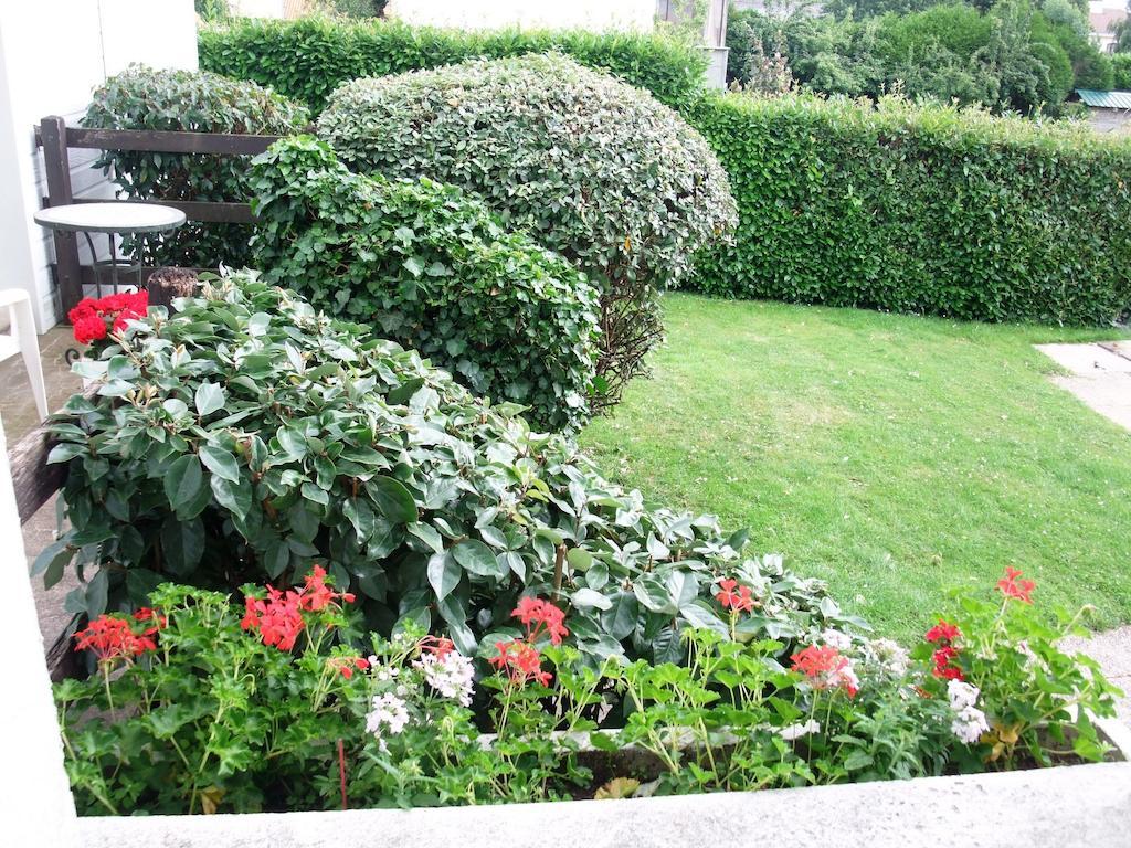 Hotel Des Biches Nuaille Bagian luar foto